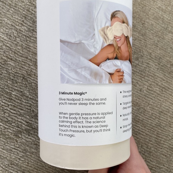 Nodpod- weighted eye blanket - Picture 3 of 6